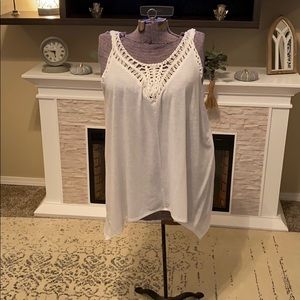 Torrid White Shark Bite Embroidered Tank Top 18 20